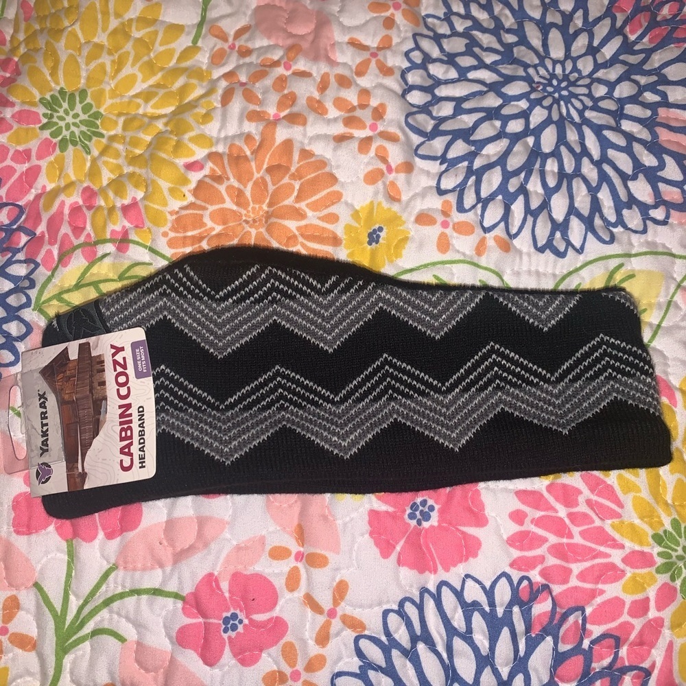 NWT COZY CABIN HEADBAND